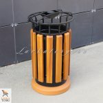 УМл-2кпб -деревянная урна с пепельницей на бетонном основании Урны 35 литров, с пепельницей, с отделкой деревом, на бетоне