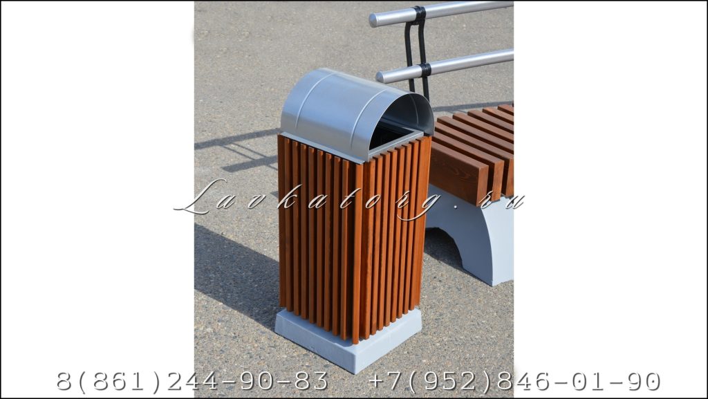 СБл-70Бк урны на бетонном основании. Корпус из дерева и металла. С крышкой. Урны прямоугольной формы, с крышкой, на бетоне