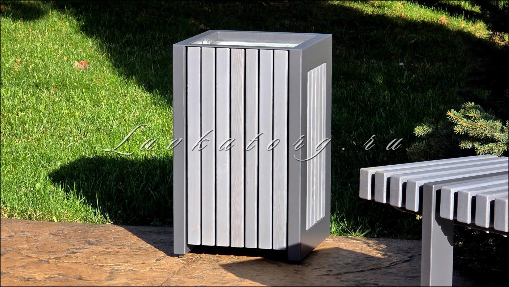 Урна для комплекта скамеек из лиственницы и профильной трубы 